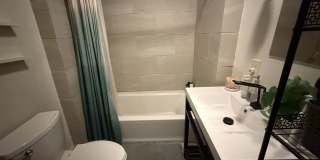 4bed 2bath unit in Somerville Gallery 5