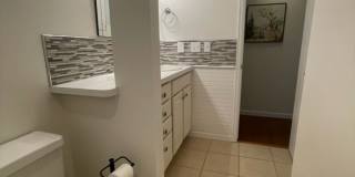 Quaint 1 Bedroom Condo in the Southwest part of Town with Garage Gallery 14