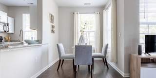 Linden Square Gallery 89