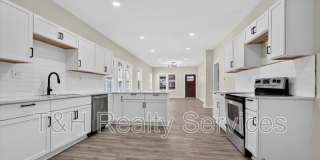 320 West 39th Street Gallery 11