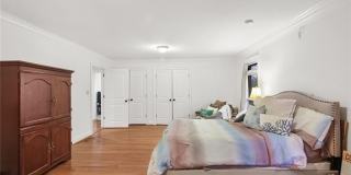 1930 Wildwood Place NE Gallery 18