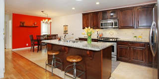 78 Tangerine Gallery 16
