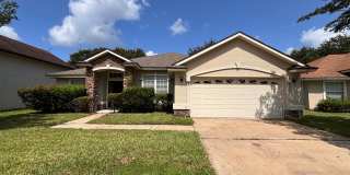 Spacious 4BR Waterfront Home with Bonus Room & Fenced Yard! Gallery 1