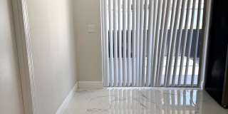 699 NW Riverside Drive Gallery 8