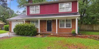 3 Bedroom 2.5 Bathroom Home near shopping and Camp Lejeune Gallery 1