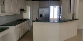 4 bedroom 3.5 bathrooms Gallery 7