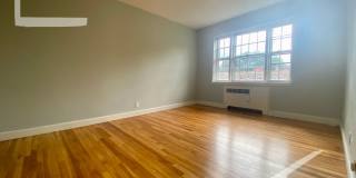 Nice 2 bed in Brookline Gallery 9