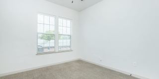 1810 Belcourt Gallery 17