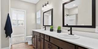 Charming 2BR Townhome in Indianapolis Gallery 21
