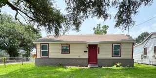 Beautifully Remodeled 4 Bedroom, 2 Bath Home Gallery 1