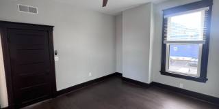 1025 Scott Street Gallery 24