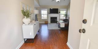 Pet Friendly Three Bedroom with Bonus! Gallery 3