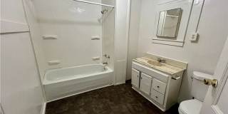 Move in Ready 4 Bedroom 1 1/2 bath house Available Gallery 4