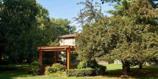 2850 DOVER Lane Gallery 21