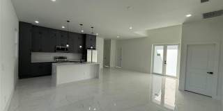 1121 Florence St E lot: 11 Gallery 17