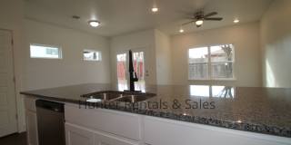 Upscale Three-bedroom Townhome! Gallery 9