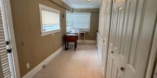 Knoxville 37917 - Available Now! 2 bedroom, 1 bath home - Contact Lisa Vineyard 865-216-9334 Gallery 14