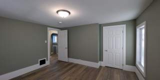 Newly Renovated 4 bedroom house Gallery 22