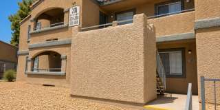 Truly Amazing 2nd floor unit. Gallery 1