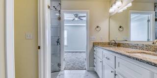 Four bedroom in Stone Lake! Gallery 36