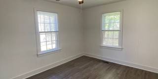 2 Bedroom, 1 Bath House in Columbia! Gallery 14