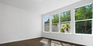 Grand 5-Bedroom Estate — Space, Style & Sophistication Gallery 15