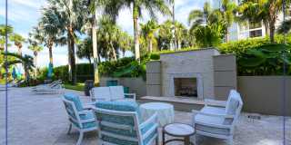**PARK SHORE BEAUTY WALK TO VENETIAN VILLAGE ** ESPLANADE** NICE AMENITIES ** 2 BEDROOM CONDO ON THE BEACH ** Gallery 53