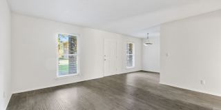 The Riverview Gallery 16