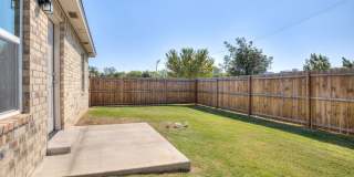 Pet-Friendly 3-Bed Home – Move-In Ready with Garage Gallery 35