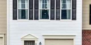 Spacious 3-Bedroom Townhouse with Garage in Woodstream, Stafford VA Gallery 1