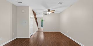 Large spacious 2 Bedroom in UTC Gallery 14