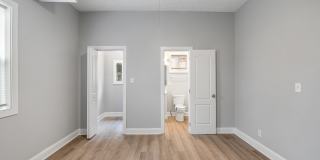 2224 N Kenwood Avenue Gallery 14