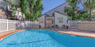 The Boulevard Gallery 13