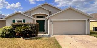 Spacious Three-Bedroom Home in Savannah Estates Gallery 1