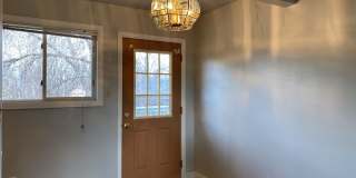 2 Bedroom 2 Bath Townhome w/ large 2 car garage - Freshly remodeled - Available Now Gallery 7