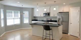133 S Pinyon Point Gallery 6