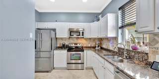 853 SW 11th Ct Gallery 19