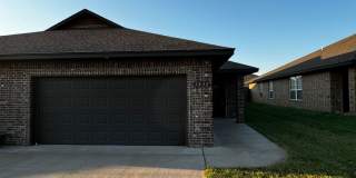 3BR 2BA duplex with 2 car garage!! Gallery 1