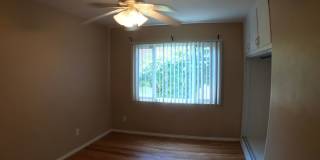 BEAUTIFUL WOOD FLOORS IN THIS- 5 BED 2 BATHROOM- Includes maid service Gallery 38
