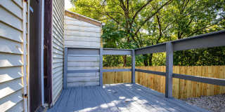 2231 Flora Street Gallery 23