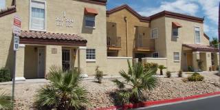 Beautiful 2-Bedroom Condo with Fireplace & Community Pool Near Cheyenne Freeway Beautiful 2-Bedroom Condo with Fireplace & Community Pool Near Cheyenne Freeway Gallery 1