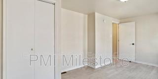 118 S Locust St Gallery 3