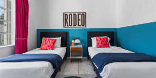 260 NE 45th St Gallery 16