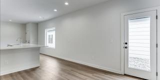 Beautiful Five Bedroom, Two Bathroom Gallery 7