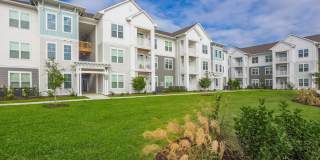 Middle Sound West Apartments Gallery 19