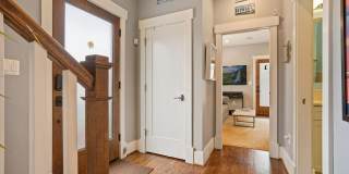 509 FRANKLIN Street NE Gallery 9