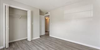 Spacious 4 Bed Condo Gallery 26