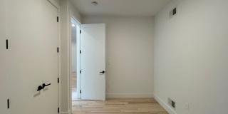 527 Monroe Street Gallery 26