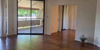Spacious Downtown Sacramento Condo Gallery 7