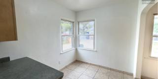 2517 East Culver Street Gallery 12